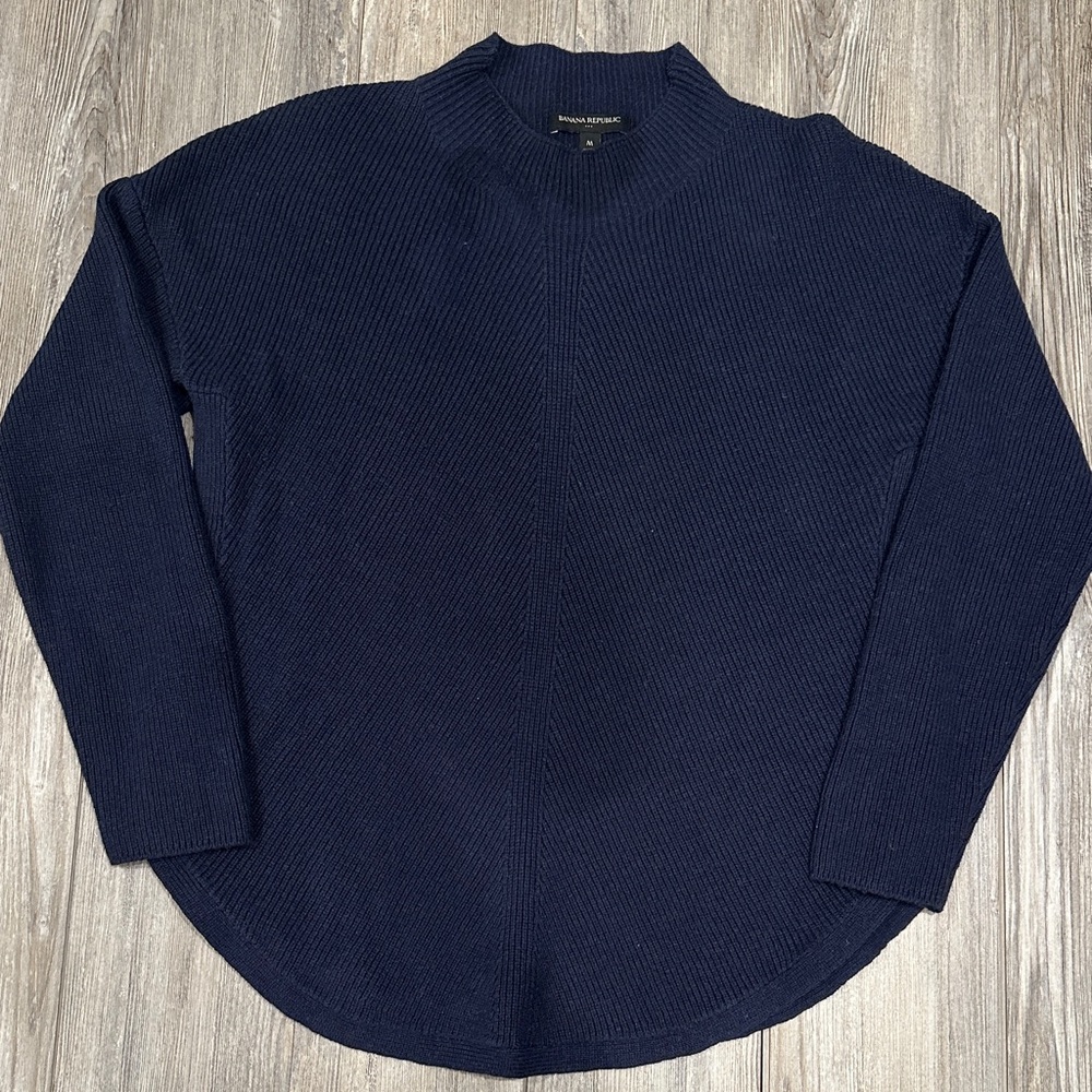 Banana Republic Men's Dark Blue Crewneck Sweater
